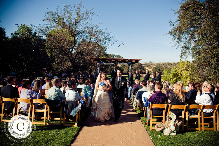 Sacramento wedding photographer photographs a ceremony at Catta Verdera