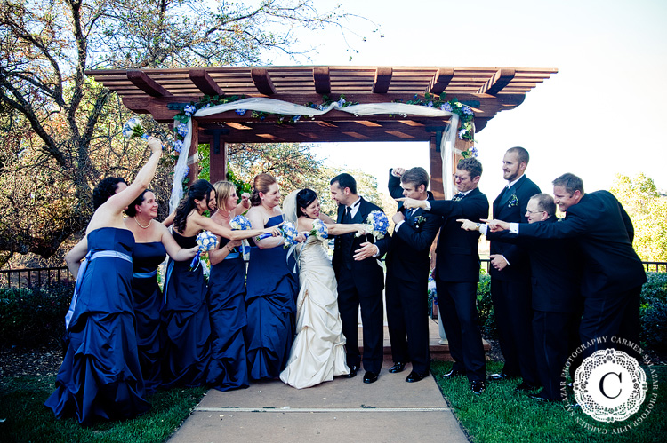 Sacramento wedding photographer photographs a ceremony at Catta Verdera