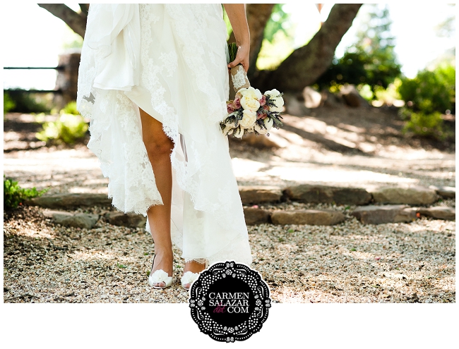 Stylish bride detail portraits