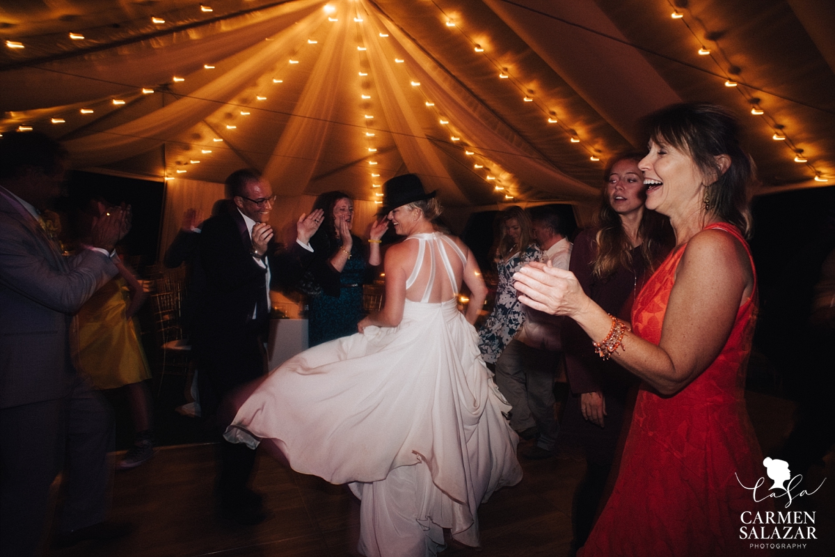 Amazing dance moves from the bride at outdoor reception - Carmen Salazar Amazing dance moves from the bride at outdoor reception - Carmen Salazar
