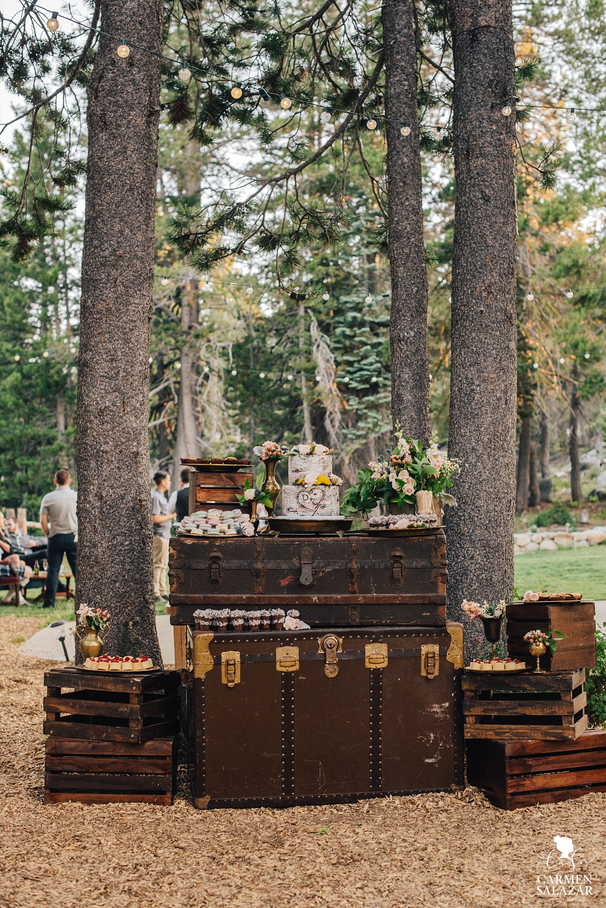 Gorgeous boho wedding dessert display - Carmen Salazar