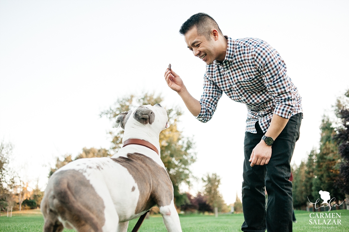Playful pet engagement portraits - Carmen Salazar Playful pet engagement portraits - Carmen Salazar