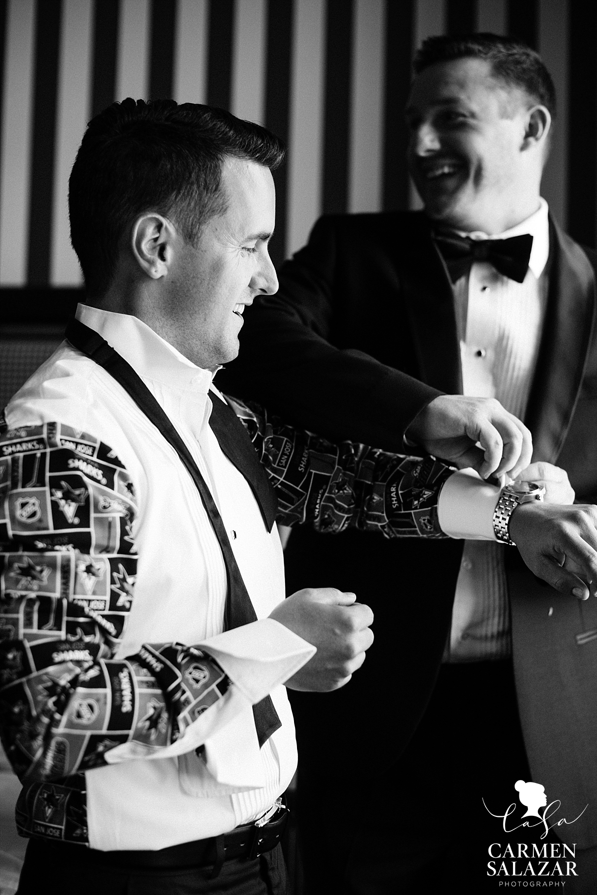 Groom getting ready at the Citizen Hotel - Carmen Salazar Groom getting ready at the Citizen Hotel - Carmen Salazar