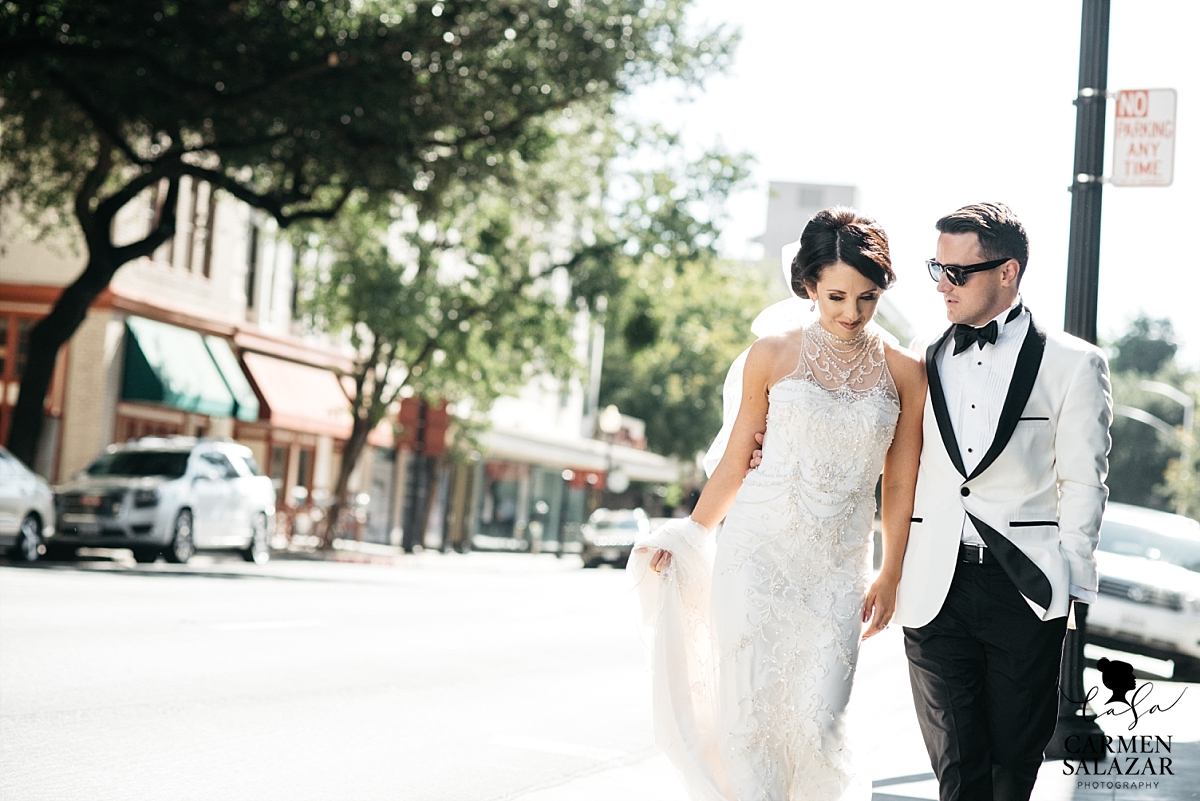 Urban bride and groom portraits in Downtown Sacramento - Carmen Salazar Urban bride and groom portraits in Downtown Sacramento - Carmen Salazar